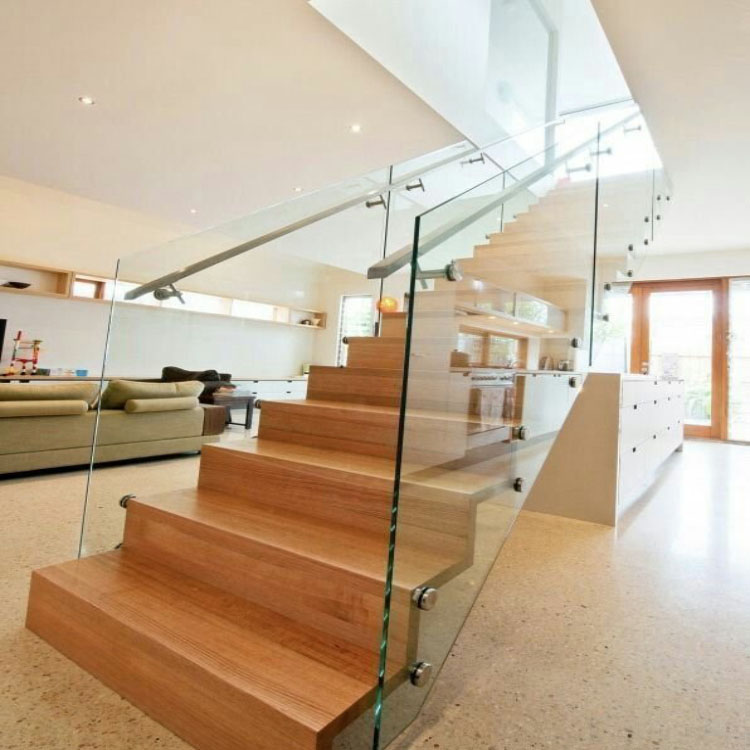 Modern glass railing - Perfect for contemporary architecture.